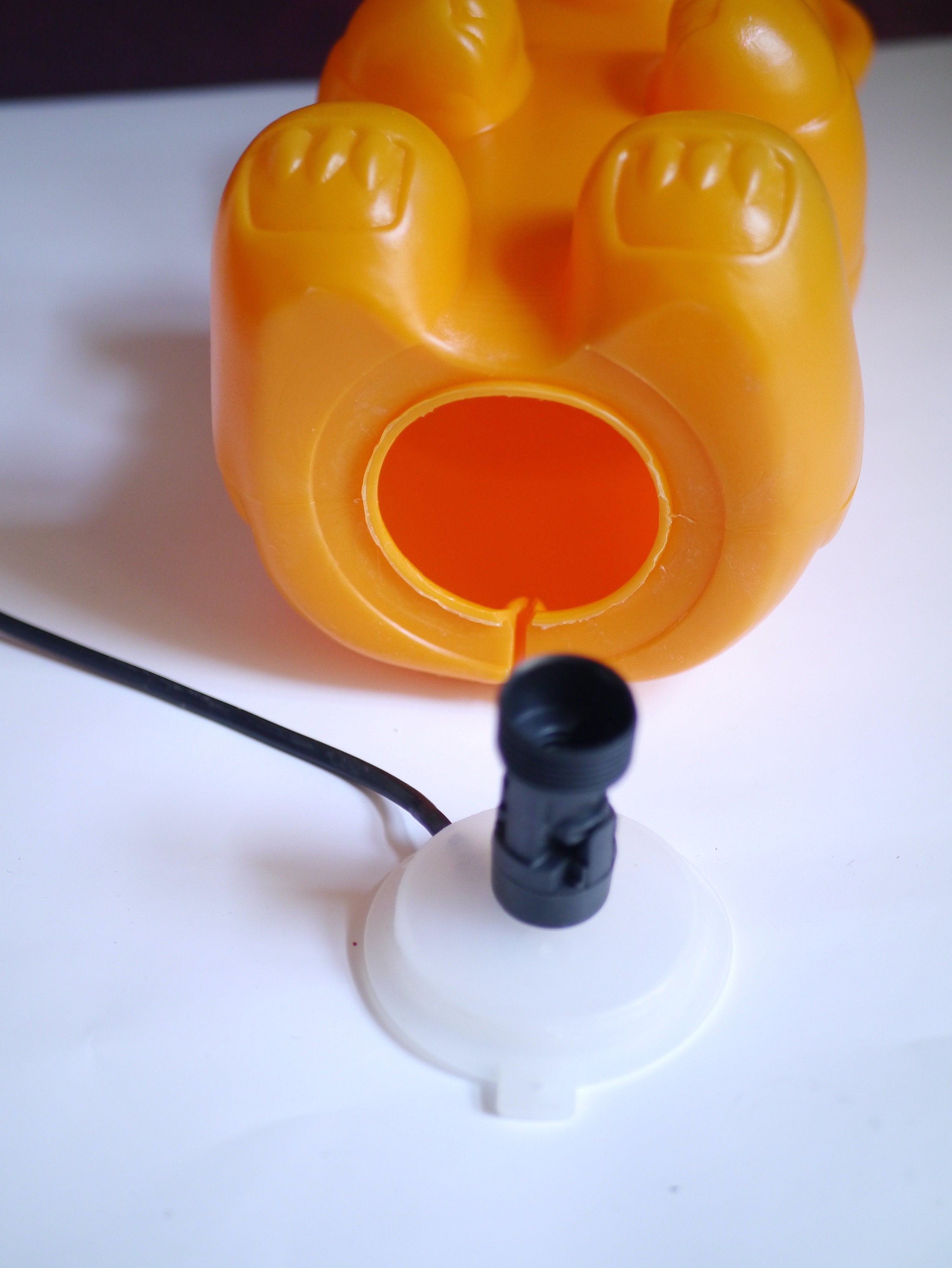 Yellow Gummy Bear 9.1/2 Lucite Silicone Plastic Lamp Night Lights Up