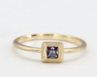 14k Gold Lab Alexandrite Ring | solid 14k gold ring set with princess lab created Alexandrite | Square Alexandrite ring | June Birthstone