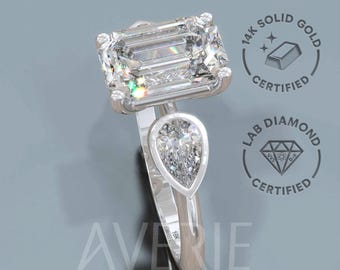 14k Three Stone Emerald Diamond Engagement Ring. 14k white gold engagement Three Stones ring set with Emerald and Pear lab grown diamonds