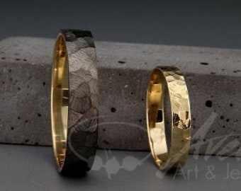 Schwarz und hell 14k Gold facettierte Eheringe Set | 14k Schwarzgold strukturiert facettierte Sein und Seine Eheringe gesetzt 3mm, 4mm, 5mm, 6mm