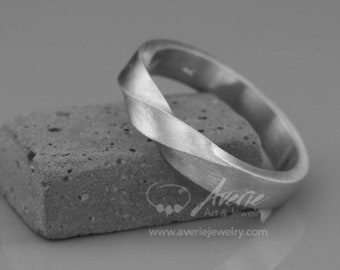 White Gold Mobius Men's wedding Band | 14K White Gold Men's Matte Wedding Ring in Mobius Twisted style | 3mm 4mm 5mm 6mm 7mm