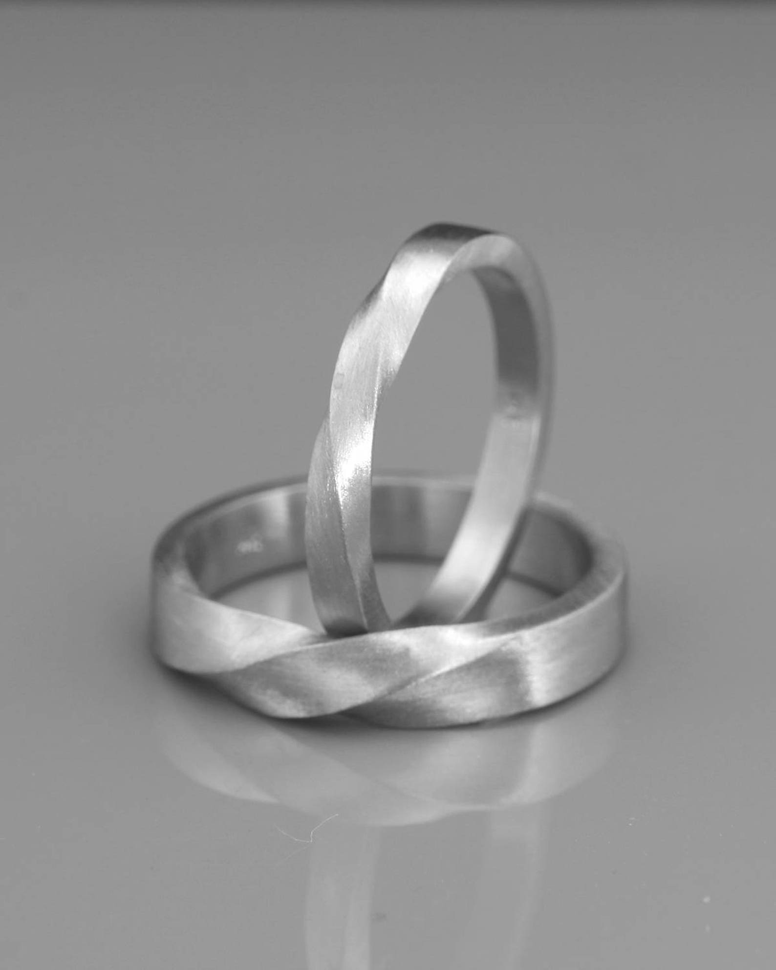 Matching Wedding Bands His and Hers Mobius Wedding Rings Set Etsy