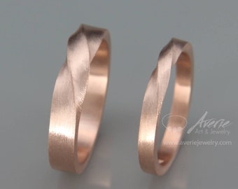 Matching Mobius Wedding Bands | His and His Mobius wedding rings set | 14k Rose Gold Mobius Wedding Bands set | Couples wedding bands