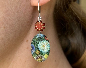 Sterling Silver Earrings, Flower Earrings, Resin Earrings, Resin Art, Flower Jewelry, Colorful Jewelry, Handmade Earrings, Sterling Jewelry