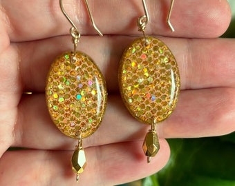 Gold Filled Earrings, Glitter Jewelry, Resin Earrings, Resin Art, Glitter Earrings, Wire Wrapped, Czech Glass Beads, Resin Jewelry, Handmade