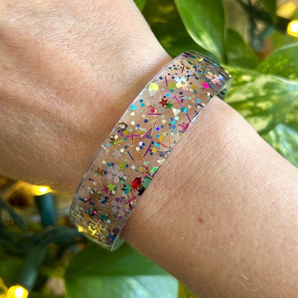 Resin Bracelet, Glitter Jewelry, Glitter Bracelet, USA Seller, Handmade Jewelry, Unique Jewelry, Resin Art, Bangle Bracelet, Summer Jewelry