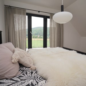 GIANT Rug FOUR SHEEPSKIN ホワイト スロー 本革シープスキン装飾ラグ - ホワイトで快適、心地よく、ナチュラルで非常に厚い!