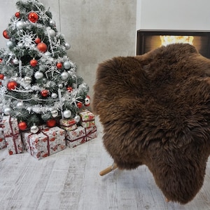 Giant SHEEPSKIN XL BROWN Throw Genuine leather Sheep Skin Decorative rug Brown 50 &quot;x 30&quot; comfy, cozy, hair is very thick! Good gift!!