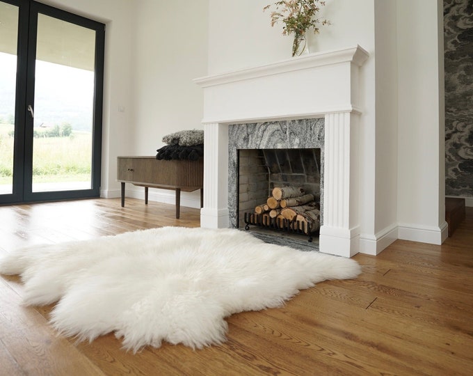 GIANT SHEEPSKIN Double XXL White Throw Genuine leather Sheep Skin 46" x 46" Decorative rug Natural comfy, cozy, hair is very thick, shiny !