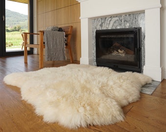 GIANT SHEEPSKIN Double XXL White Throw Genuine leather Sheep Skin 46" x 46" Decorative rug Natural comfy,cozy, hair is very thick, shiny !