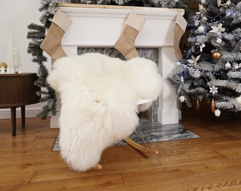 SHEEPSKIN  White Throw Genuine leather Sheep Skin 50"x 30"  Decorative rug Natural comfy, cozy, hair is very thick, shiny !