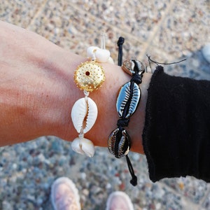 Cowrie sea shell with pastel beads beach bracelet