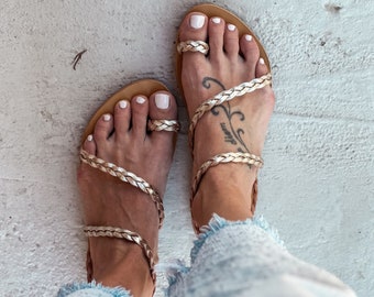 sandalias de cuero griego para mujer, sandalias de cuero para mujer, sandalias doradas, Griechische Leder Sandalen, sandalias con anillo en el dedo del pie, oro trenzado SYROS