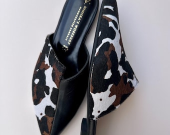 Kuh-Druck Pantoletten Pointed Toe Slip On Handmade in Griechenland | SYLVIE