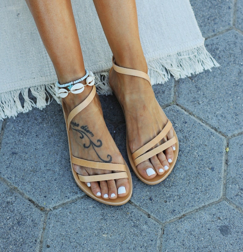 Close-up of natural strappy leather upper — KALLISTO