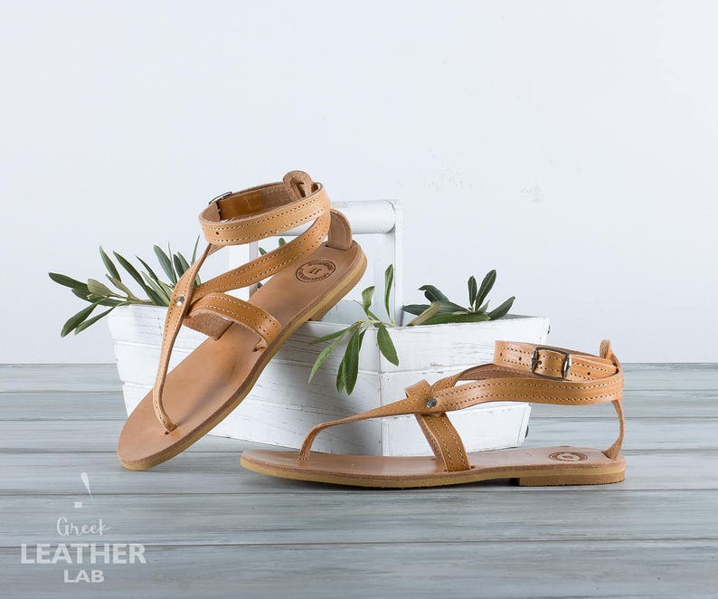 Flat leather footbed — PAROS natural sandals profile