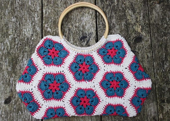 How to add Handles to a Crochet Bag - Easy Beginner Crochet Hexagon Bag Ep4  - YouTube