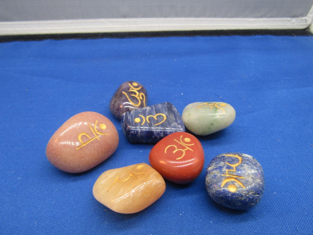Engraved 7 Chakras Gemstone Set: Tumbled Chakra Crystals - Etsy