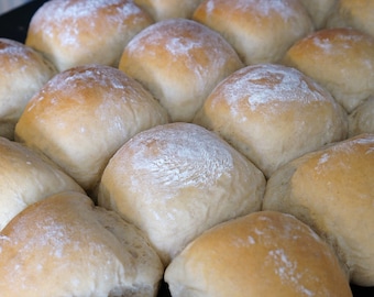 Petits pains frais de la Guyane ~ Faits sur commande ~ 100% authentiques - Parfait pour le dîner, les sandwichs, la Saint-Valentin!