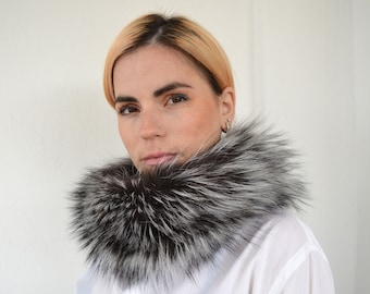 Real white fox fur headband or collar. Elastic winter fur loop scarf, stylish neck or head warmer. Genuine full skin fox fur, luxury gift