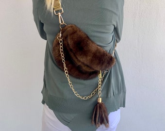 Real mink fur bumbag in tan brown with chain and zipper, wearable on waist, back or shoulder. Soft and lined fanny mink fur bag. Luxury gift
