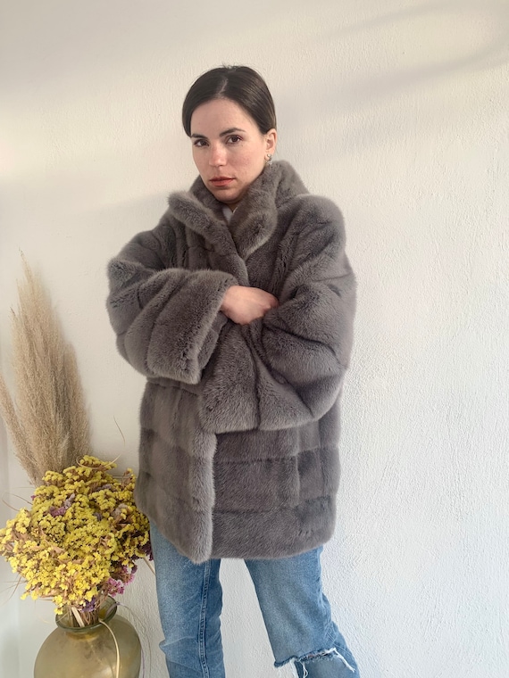 Real Mink Fur Coat in Gray Horizontal Fur Stroller With High