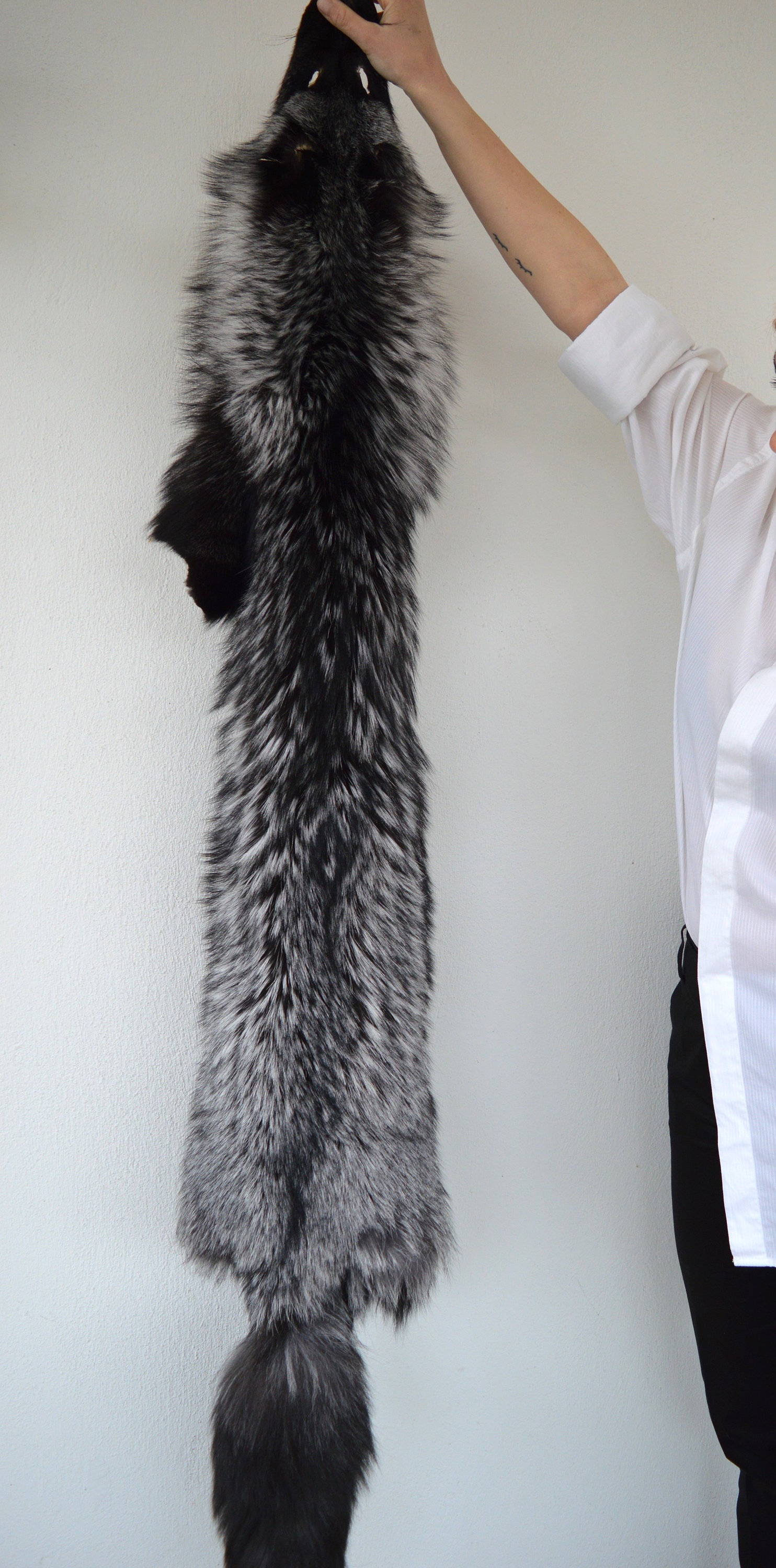 極美品 SAGA FOX 最高級シルバーフォックスファーコート 肉厚 ゴージャス 最高級✨銀サガ サガフォックス ファーコートL肉厚ブルー