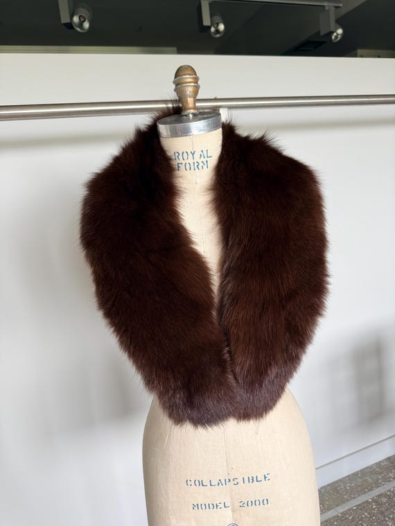 Real fin raccoon dyed Fur whiskey Collar: Luxury Neck Warmer Stole