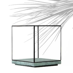 16x16x18 cm (6,3x6,3x7,1 inches) - Glass Display Showcase - Tabletop - verdigris oxidation