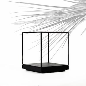 13x13x15 cm (5.1x5.1x5.9 inches) - Glass Display Showcase - Tabletop - Matt Black Finish