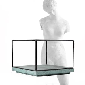 17x17x12,5 cm (6,7x6,7x4,9 inches) - Glass Display Showcase - Tabletop - verdigris oxidation