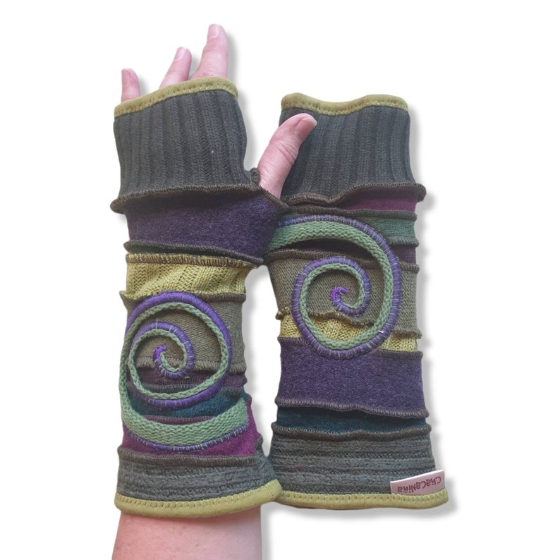 gevoerde vingerloze handschoenen armwarmers polswarmers op verzoek gemaakt swirl decoration