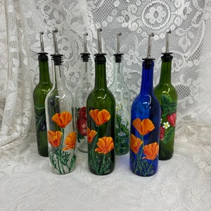 DECANTER Bottle with Spout, Hand Painted Vinegar or Oil - 750 ml Full-sized Wine bottle Olive Strawberry California Poppy Apple Daisy Design