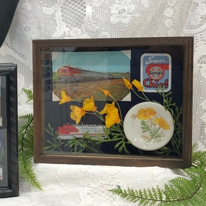 Santa Fe Railroad & California Poppy Themed 8x8 8x10 Shadow Box - Vintage Siracuse China Butterdose, Vintage Super Chief Postkarten-Patch