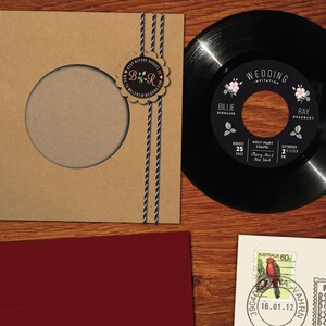 Trouwkaarten gemaakt van echte vinylplaten | Gepersonaliseerde vinyl huwelijksuitnodigingen | Kraftpapier trouwkaart | Fonojongen