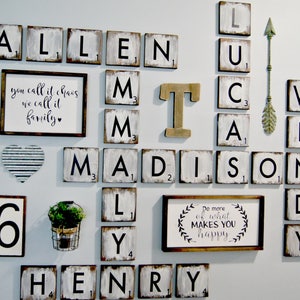 Azulejos grandes de Scrabble para pared, bloques de madera de 5.5", decoración de pared de galería, decoración estilo granja, letrero personalizado, letra de madera