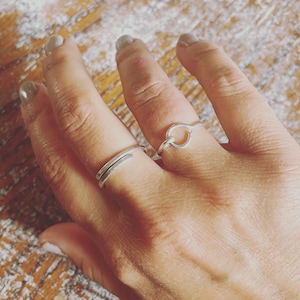 Minimalist sterling silver wire circle ring