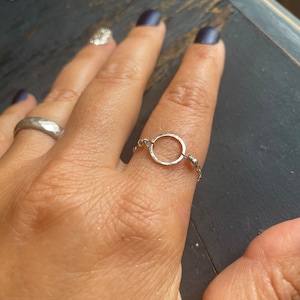Silver circle chain ring
