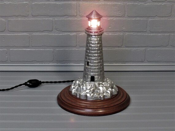 Vintage Antique Lighthouse Table Lamp Nautical Decor 13 Tall Rare Nice Quality Cast Aluminum