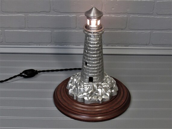 Vintage Antique Lighthouse Table Lamp Nautical Decor 13 Tall Rare Nice Quality Cast Aluminum