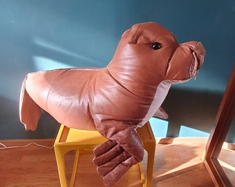 OMERSA（オメルサ）イギリス製 レザーアニマル / Dog OMERSA（オメルサ）イギリス製 レザーアニマル / Dog OMERSA レザー