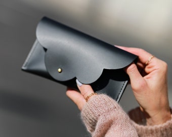 Minimalist Leather Wallet with Cloud