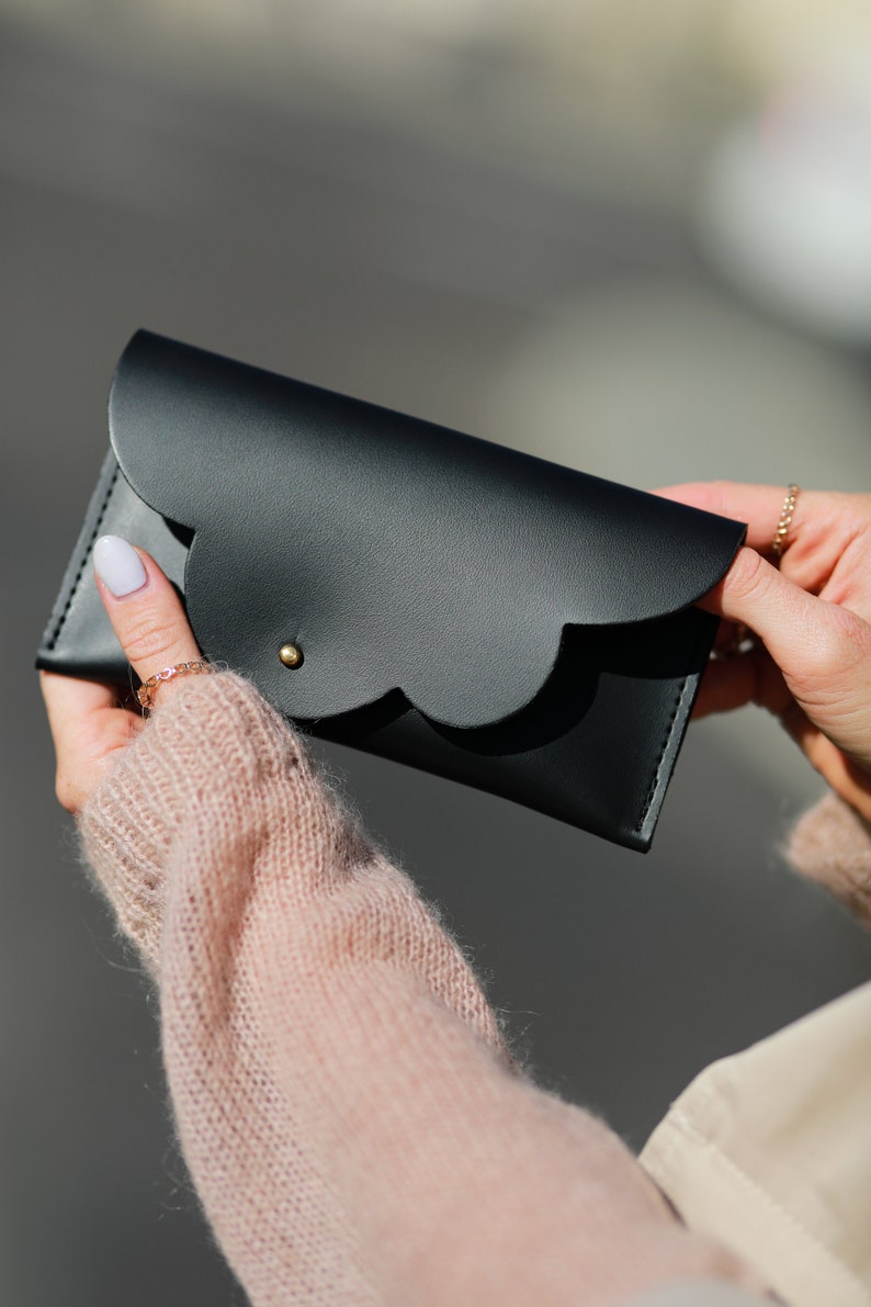 Minimalist Leather Wallet with Cloud image 5