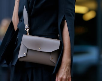 Belt Bag Leather Taupe