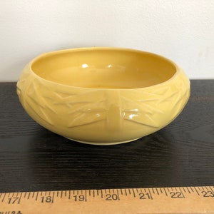 McCoy Pottery, McCoy Pottery Planter, McCoy Pottery Indoor Yellow Bulb Planter with Bamboo Leaf Design Top, Vintage Herb Succulent Planter