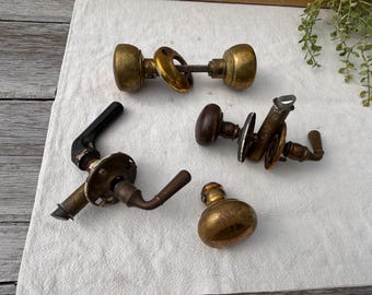 Vintage Doorknobs and Rosettes