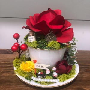 Alice in Wonderland, Mad Hatter, Tea Party, Centerpiece, Teacup, Queen of hearts