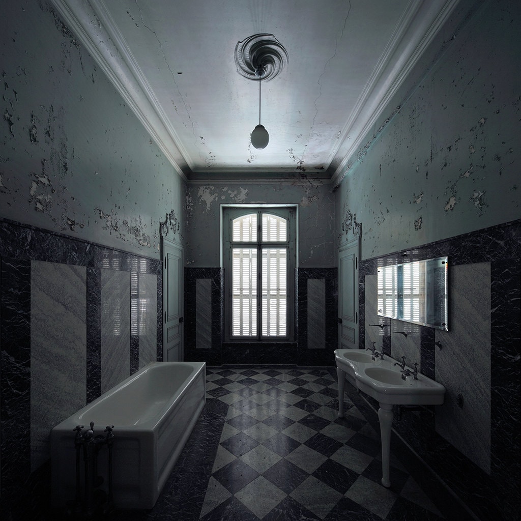 Photography of a bathroom in an abandoned castle in France