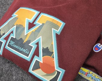 Minnesota Vintage Spoon Bridge and Cherry Applique Marron Crewneck Sweatshirt Wearable Art