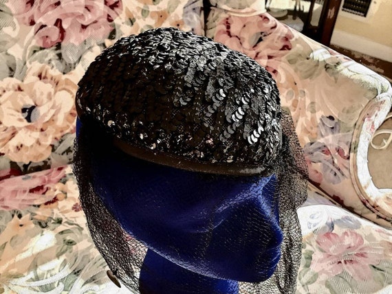 HAT Flapper Vintage RARE Black Tulle Veil Sequins… - image 1